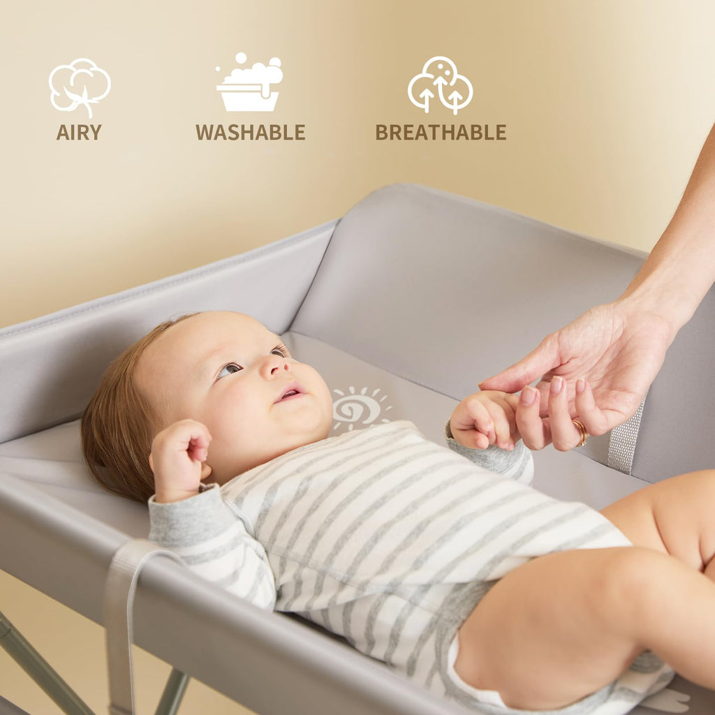 Foldable Baby Changing Table with Wheels M913