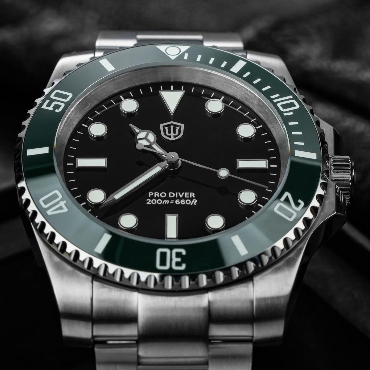 40mm Sapphire Crystal 200m Waterproof Quartz Diver Watch I3804