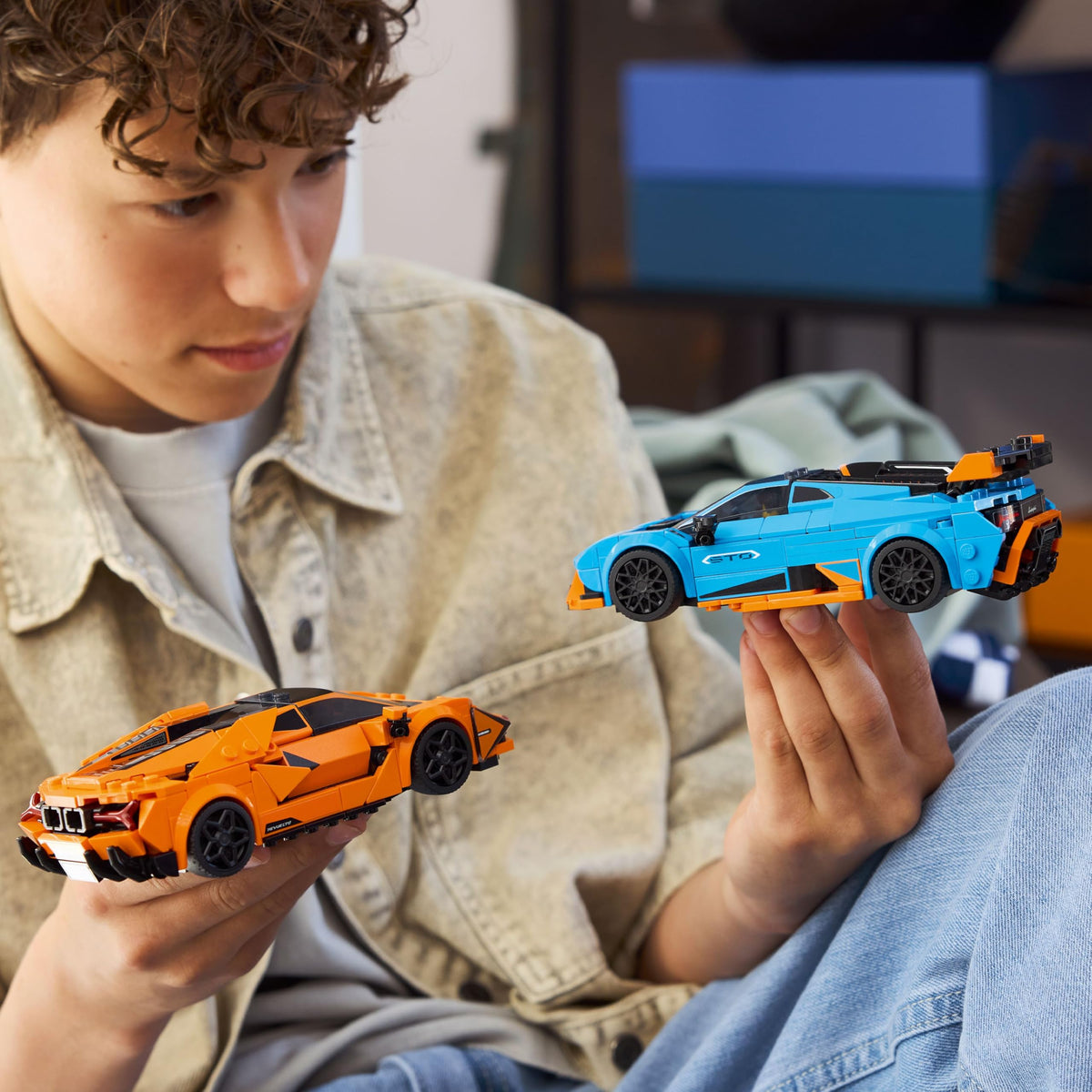 Building Toy Model Car Kit S793513