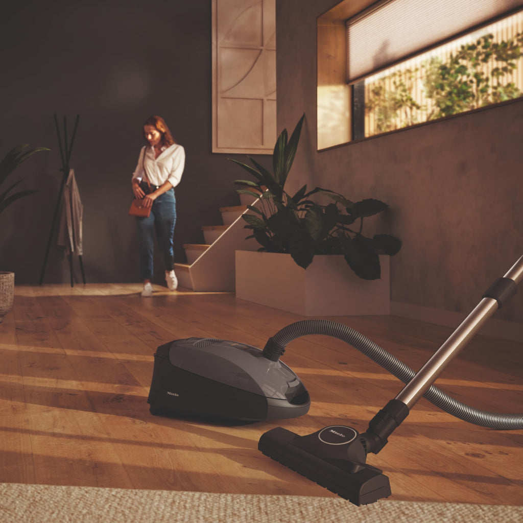 Classic C1 Pure Suction Vacuum J569200